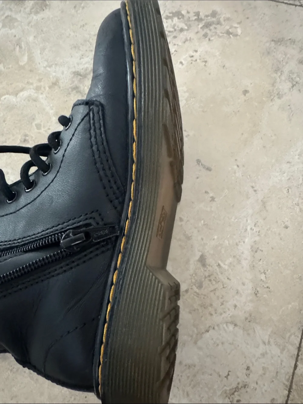 Dr. Martens classic dr